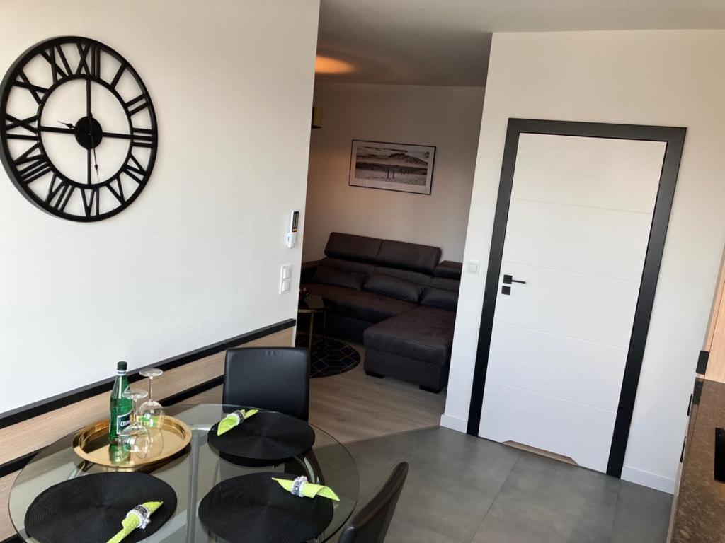 Apartport Nowoczesne Apartamenty กดิเนีย ภายนอก รูปภาพ