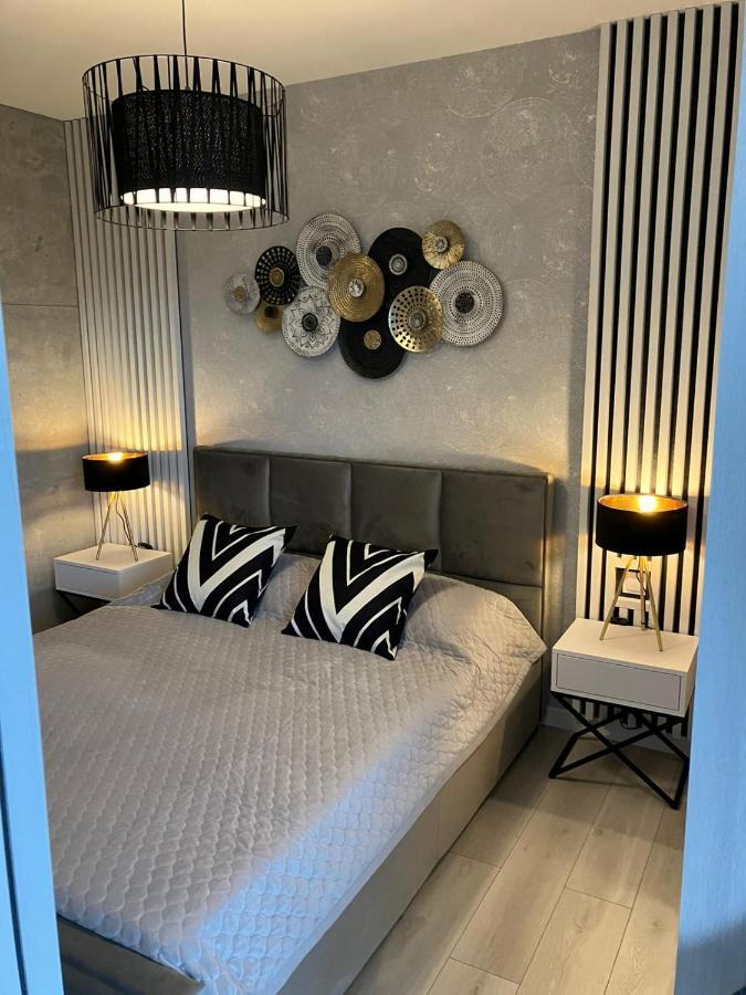 Apartport Nowoczesne Apartamenty กดิเนีย ภายนอก รูปภาพ